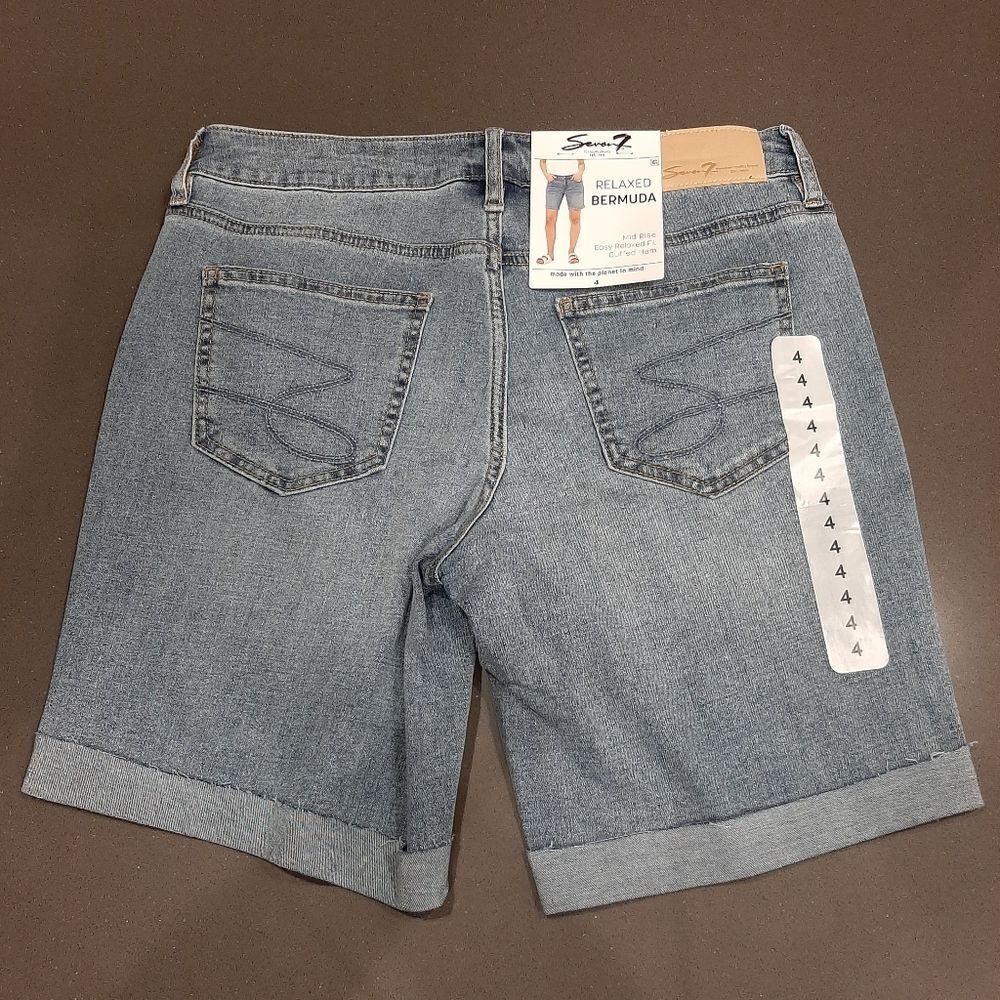 Seven7 Relaxed Bermuda Shorts Size 4 Mid Rise Cuffed Hem Stretch